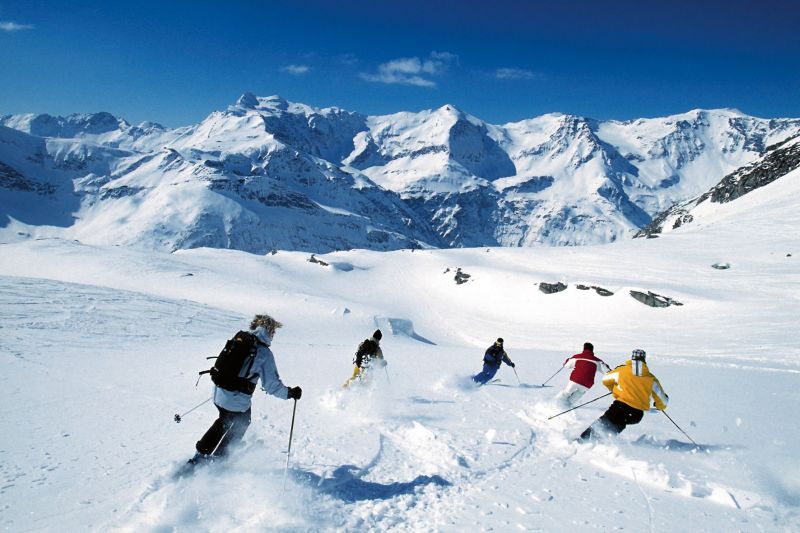 Skifahrer auf der Piste